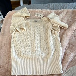 Cream sweater shortsleeve